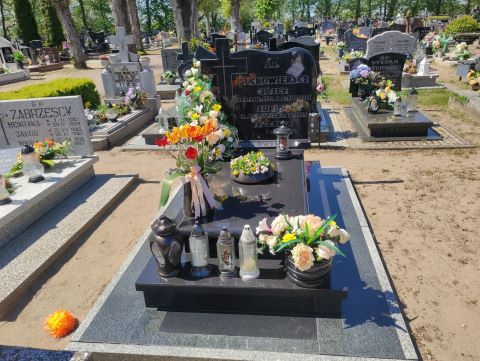 Zofia SUCHOWIERSKA 1945 Karlino - Grobonet - Wyszukiwarka osób pochowanych