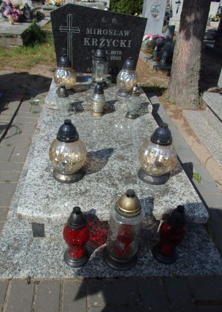 Mirosław KRZYCKI 1978 Karlino - Grobonet - Wyszukiwarka osób pochowanych