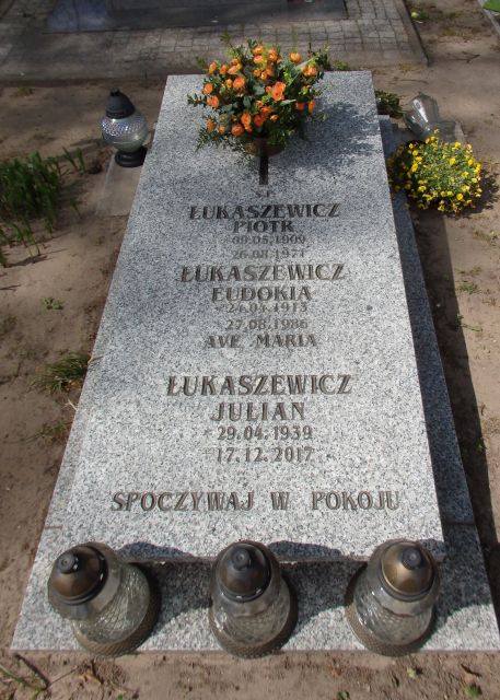Julian ŁUKASZEWICZ 1939 Karlino - Grobonet - Wyszukiwarka osób pochowanych