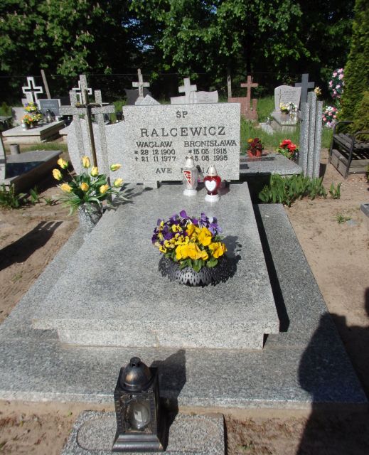 Bronisława RALCEWICZ 1915 Karlino - Grobonet - Wyszukiwarka osób pochowanych