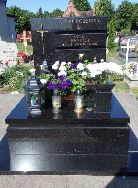 Antoni BEZUCH 1953 Karlino - Grobonet - Wyszukiwarka osób pochowanych