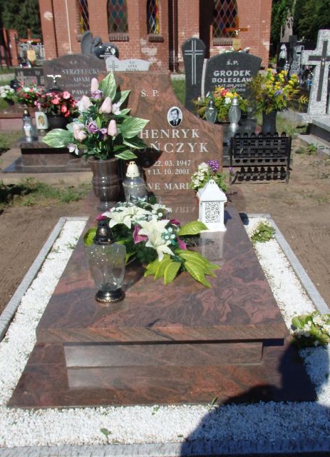 Grób MAŁGORZATA ZWIERZYŃSKA 