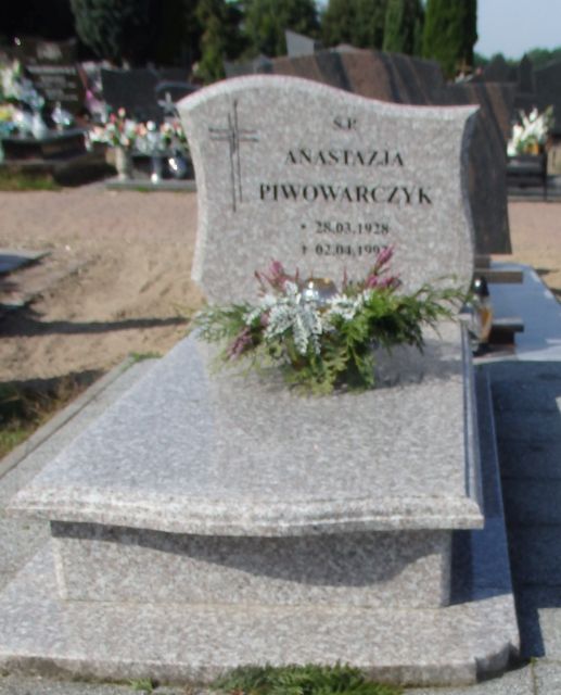 Grób ANASTAZJA PIWOWARCZYK