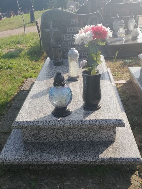 Grób IRENA SZPONAR